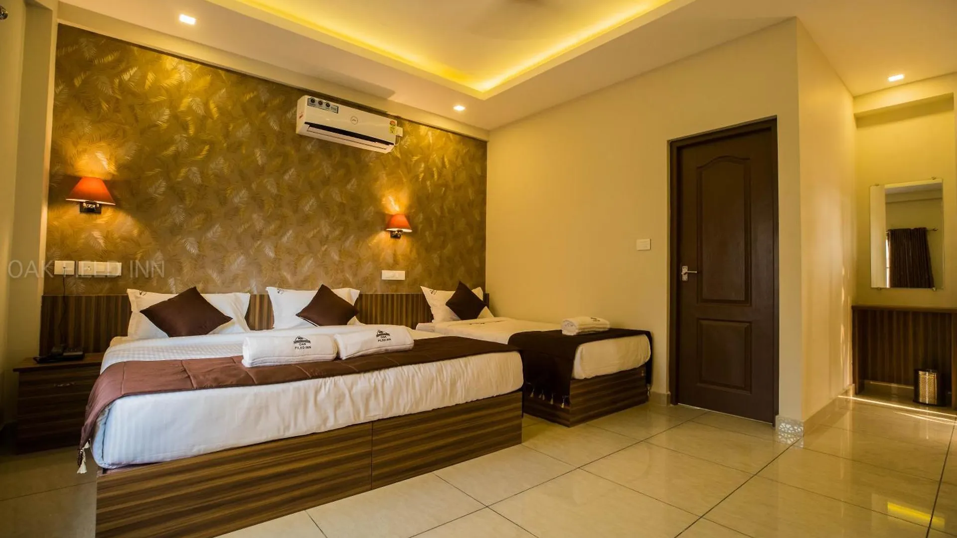 Oak Field Inn Kochi Hotel