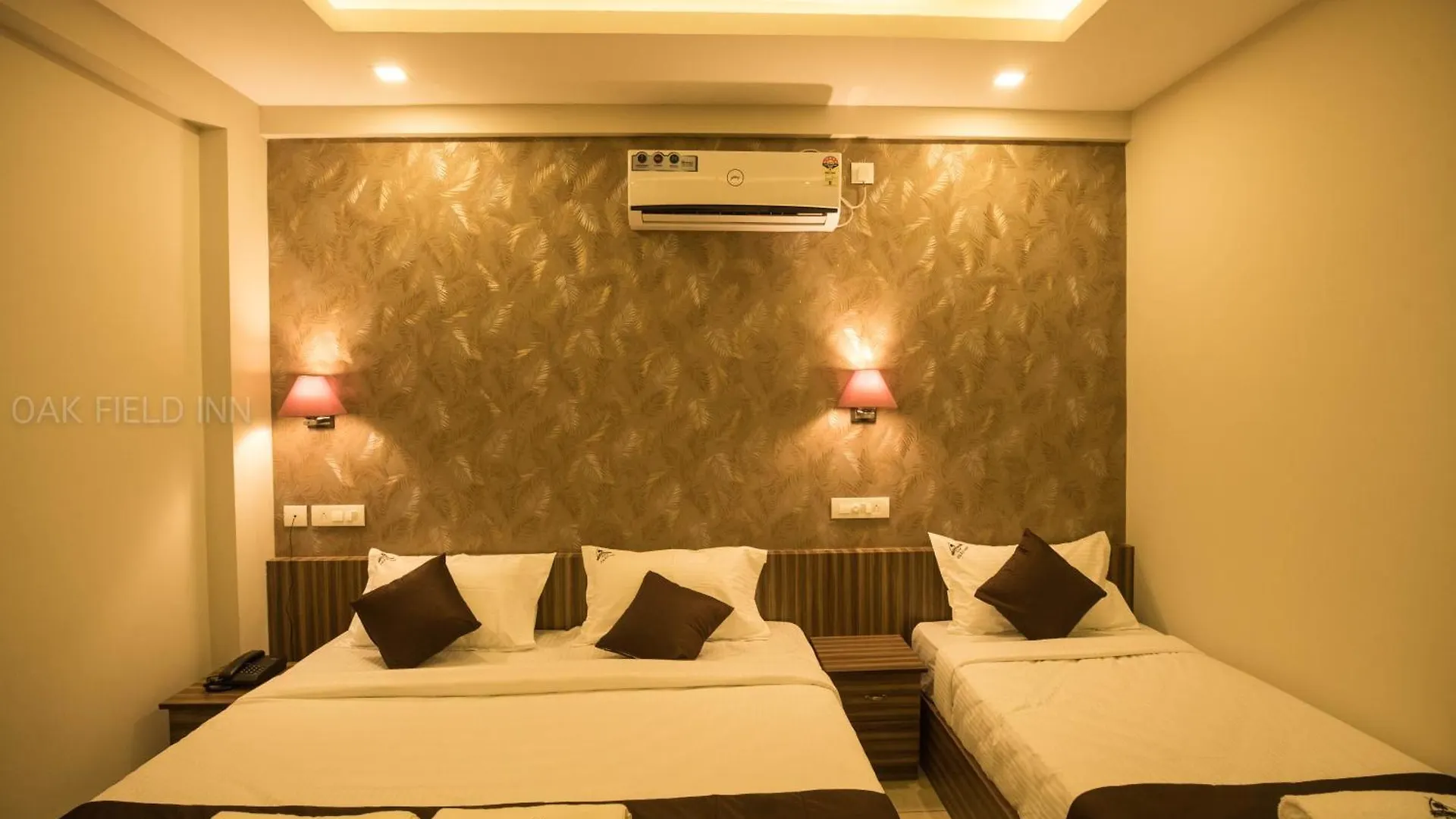 Oak Field Inn Kochi 3*,  Índia