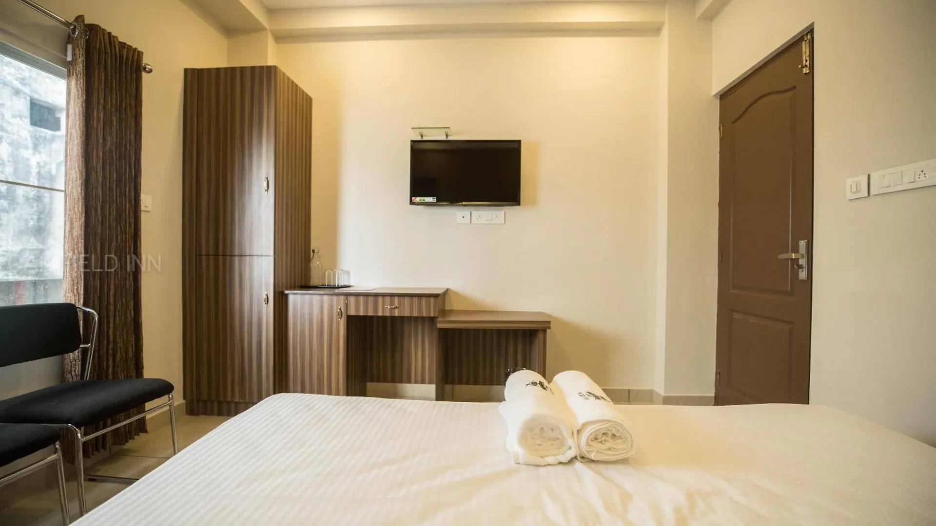 Oak Field Inn Kochi Hotel